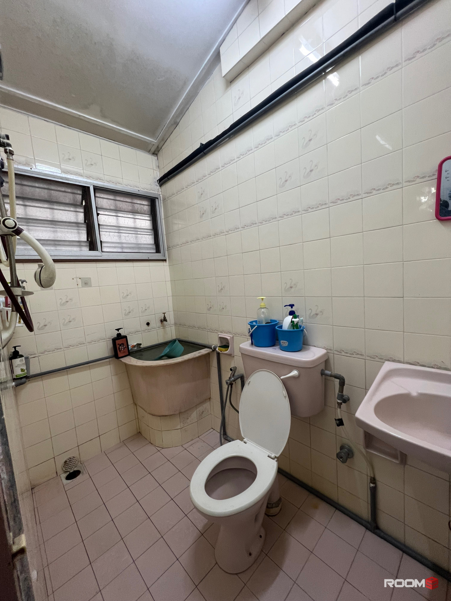 Single Bedroom at SS2 nearby to Durian Stall🥸