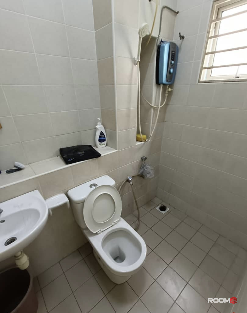 Offer ❗ Bilik Sewa Murah with Air-Cond ❄️ at Bukit Rimau Shah Alam