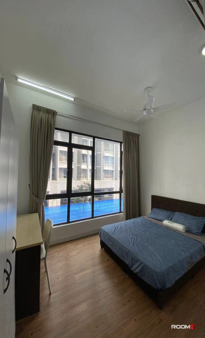 [Private🛁] Master Room for Rent @Utropolis SUITES 1 Shah Alam beside UOW, 🆓💧📶🧹