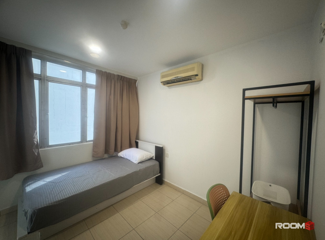 Zero Deposit Modern Medium Room Near The Mines, Walking Distance to MRT 🚶‍♂️🚉