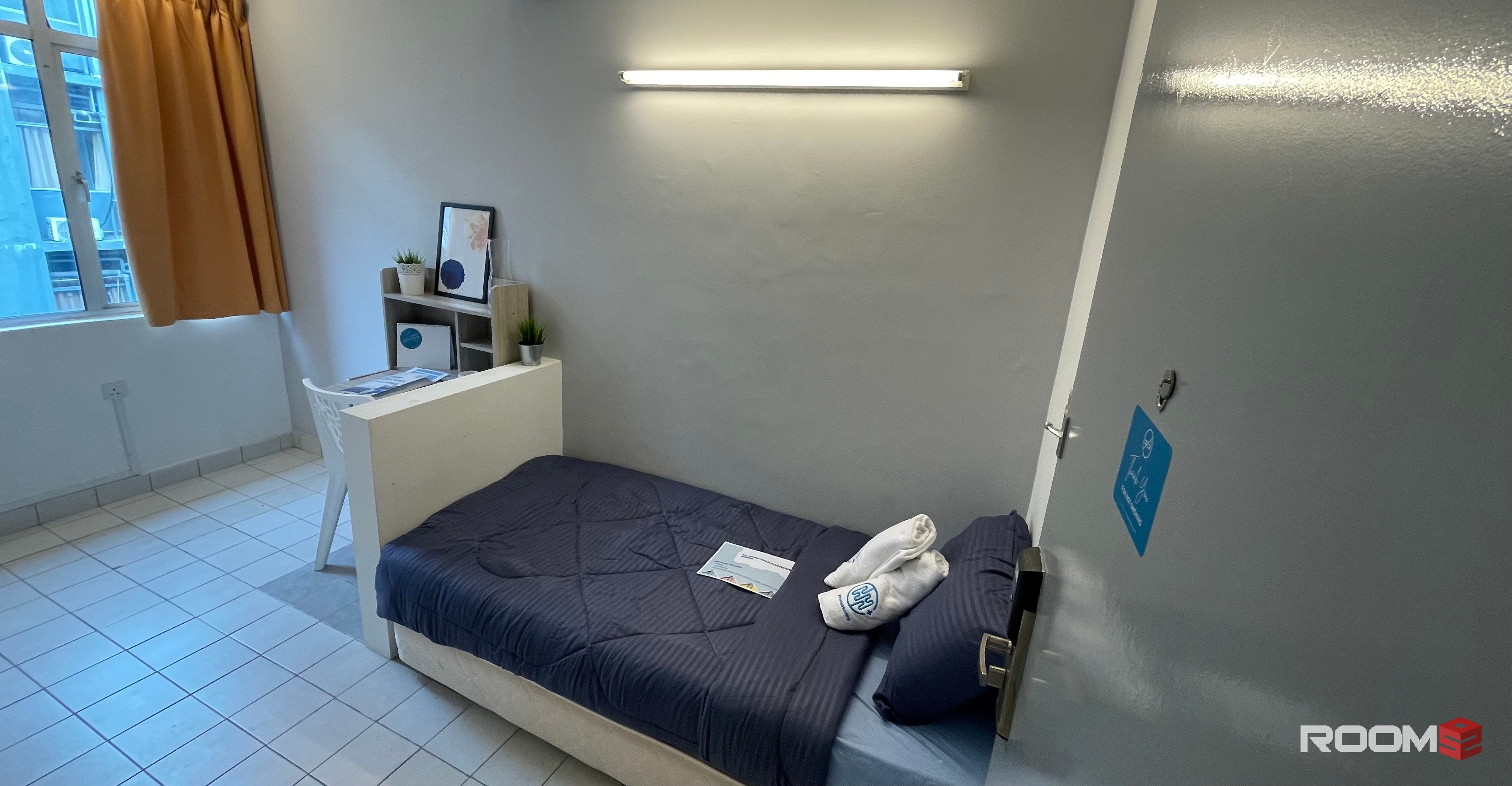 Single Room With Attached Bathroom 2mins Walk to LRT & MRT Chan Sow Lin