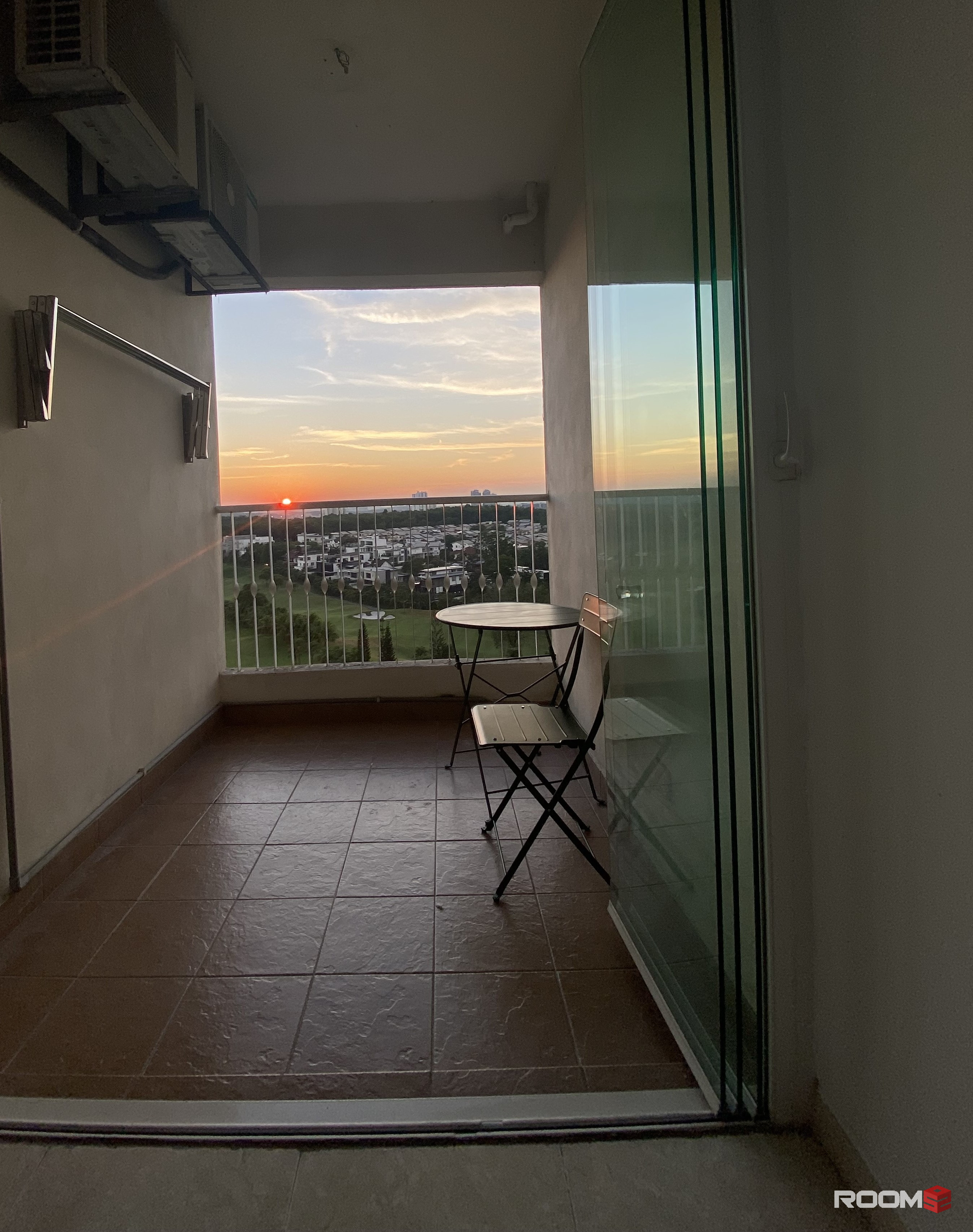 CASA TROPICANA CONDO – small room with balcony & golf view