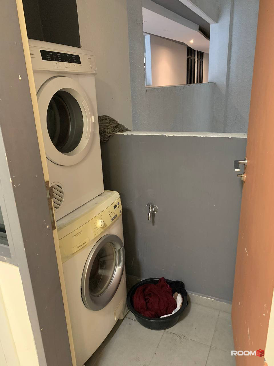 Premium Middle Room w FREE Utilities 📶 with Monthly Cleaning 🧹@ Utropolis Glenmarie