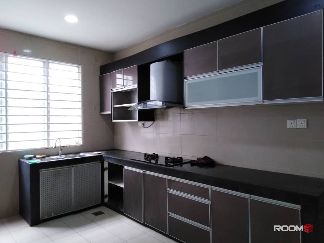 Bilik Sewa Balakong(free wifi) (Silk Residence) (Sungai Long) (AEON Cheras Selatan)(KTM)(The Mines) Taman Mesra Utama