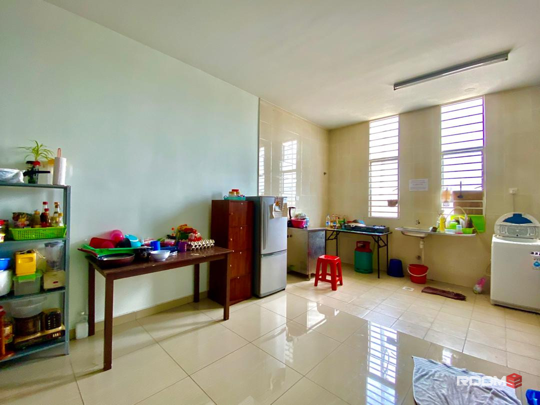[For couple/ Single 🌞] Middle Room at Bangi, Selangor, Bilik Sewa Bangi ~  🔥 👉 (ATC TOILET) Bangi Avenue/ Wonderland,