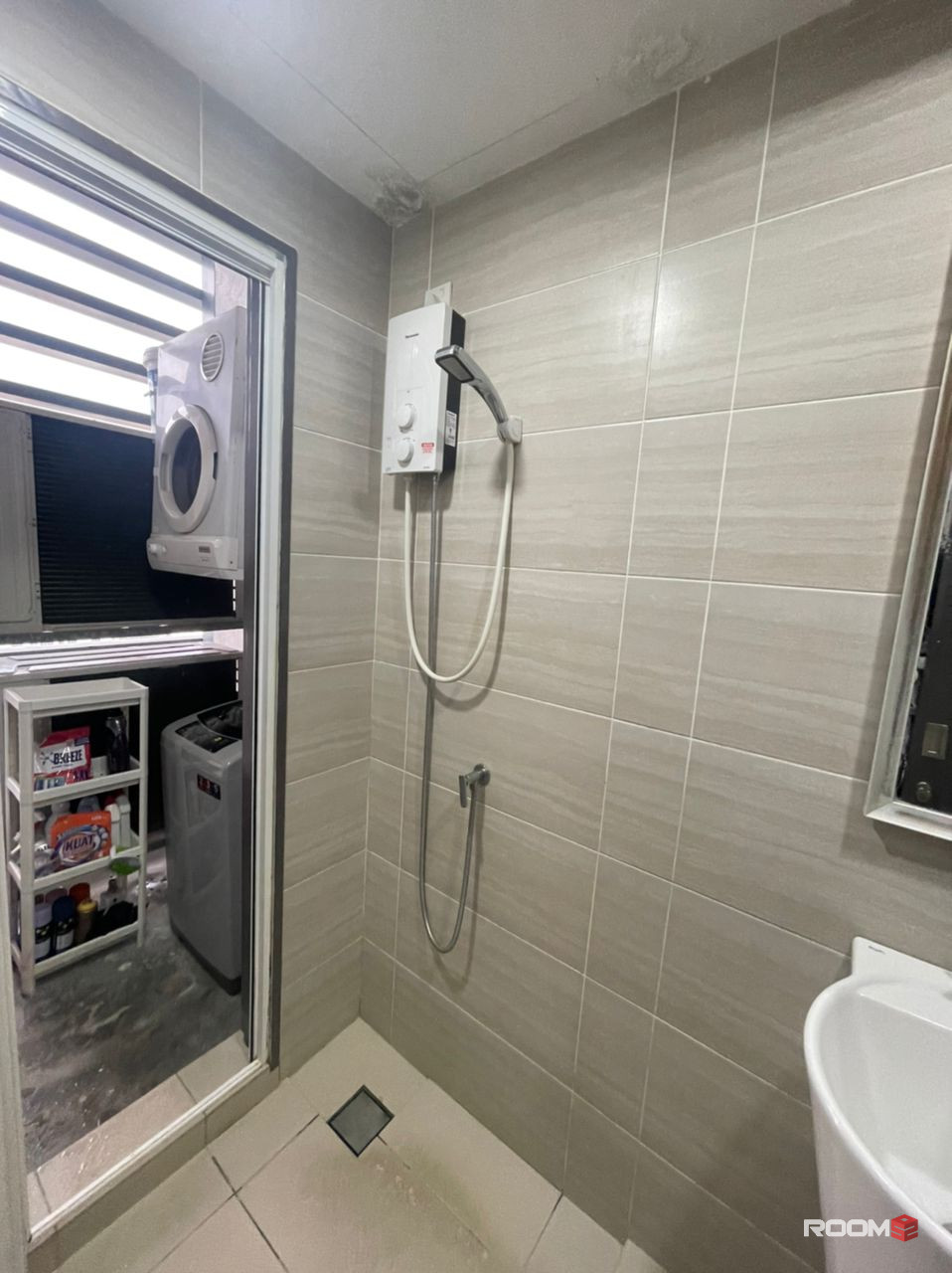 Work at Gleneagles Hospital❓🏨 Rent With Us ZERO DEPOSIT Room❗Only 4 Min Walk To Gleneagles 🚶