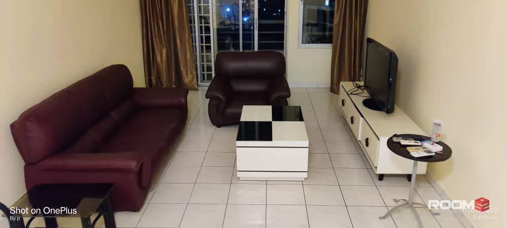 Middle Room at Bangsar South, Pantai