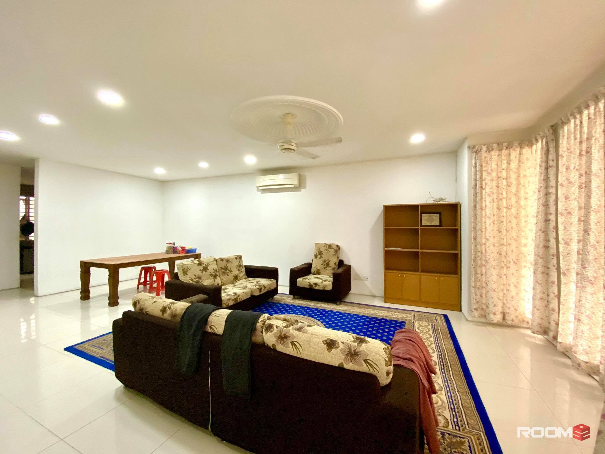 Middle Room at Balakong, Selangor 🔥 👉 Bilik Sewa Balakong [Merdeka 𝐒𝐀𝐋𝐄 ❗❗] Tmn Mesra Utama, Silk Residence, Tamin