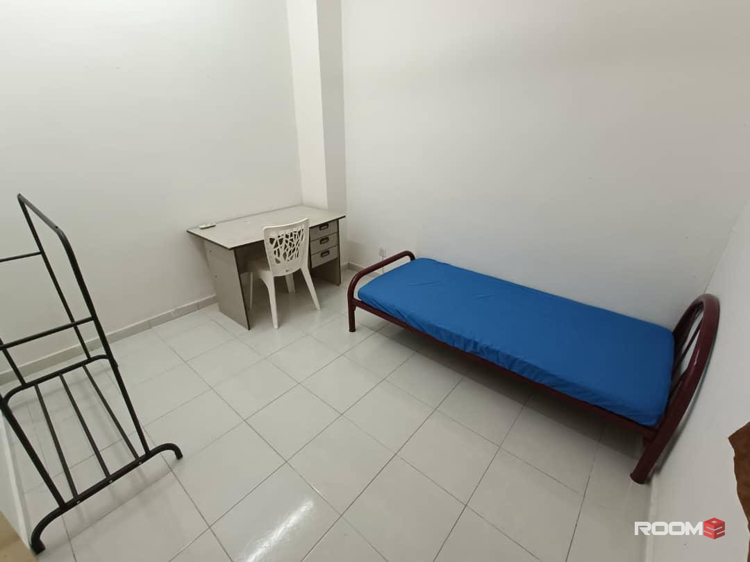 Low Deposit ❗❗❗❗ Private room with window/ Without window For Rent In Klang Valley