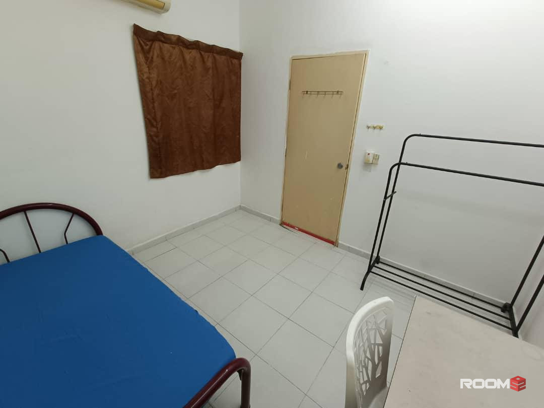 Low Deposit ❗❗❗❗ Private room with window/ Without window For Rent In Klang Valley