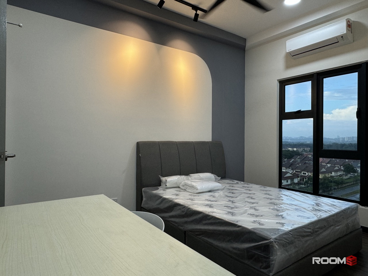 📌📌MASTER ROOM PRIVATE BATHROOM‼️NEAR HELP UNI✅Premium ⭐️Subang Bestari, Subang 2 @NEW Aircond Wardrobe Table Chair