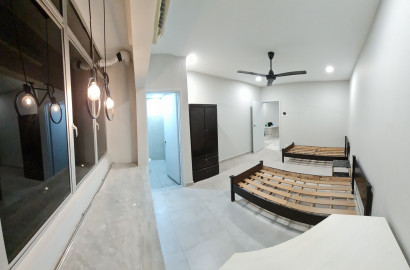 SS15 Master Room for rent Female INTI subang jaya with attach bathroom toilet cooking allow