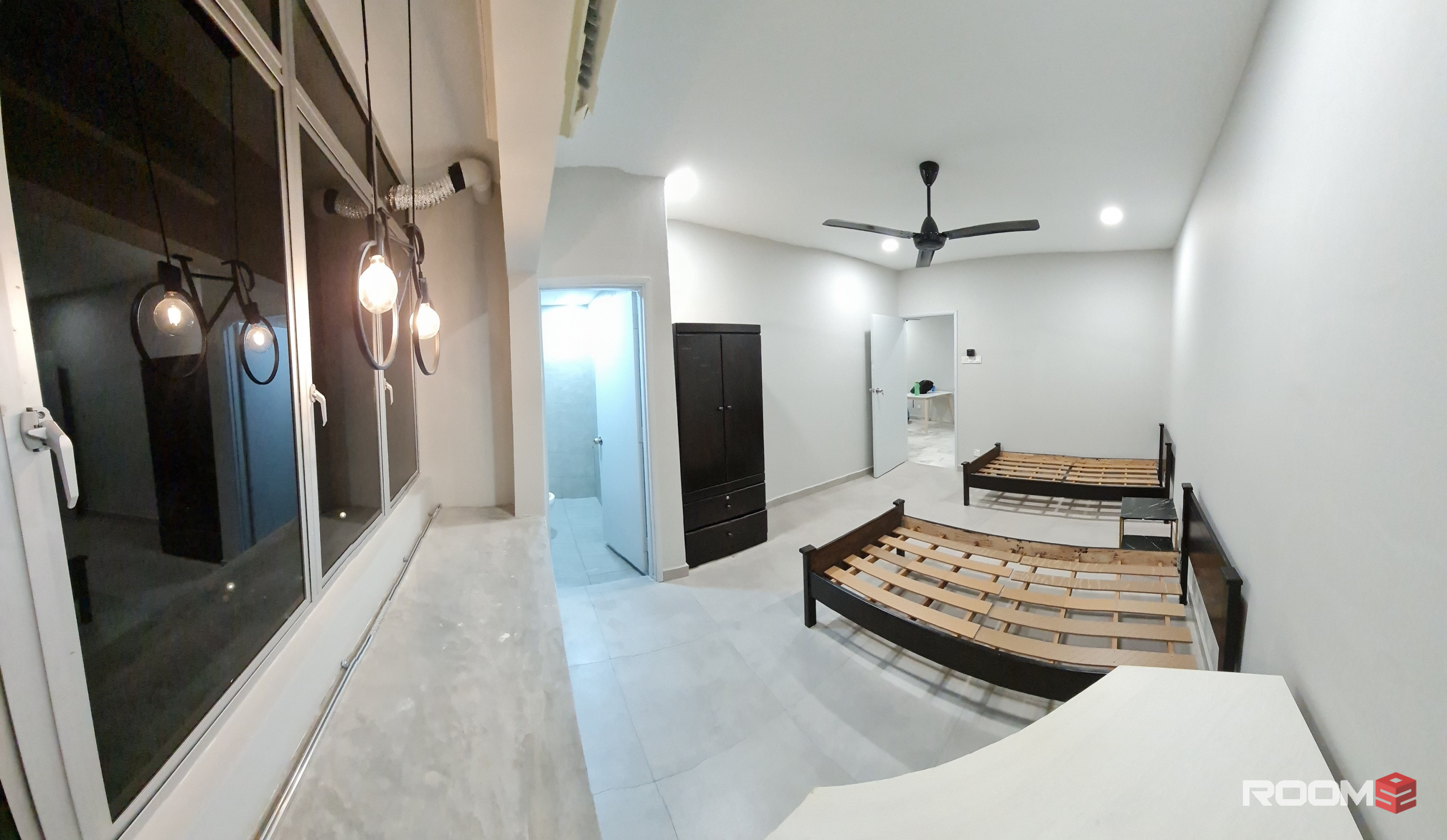 SS15 Master Room for rent Female INTI subang jaya with attach bathroom toilet cooking allow