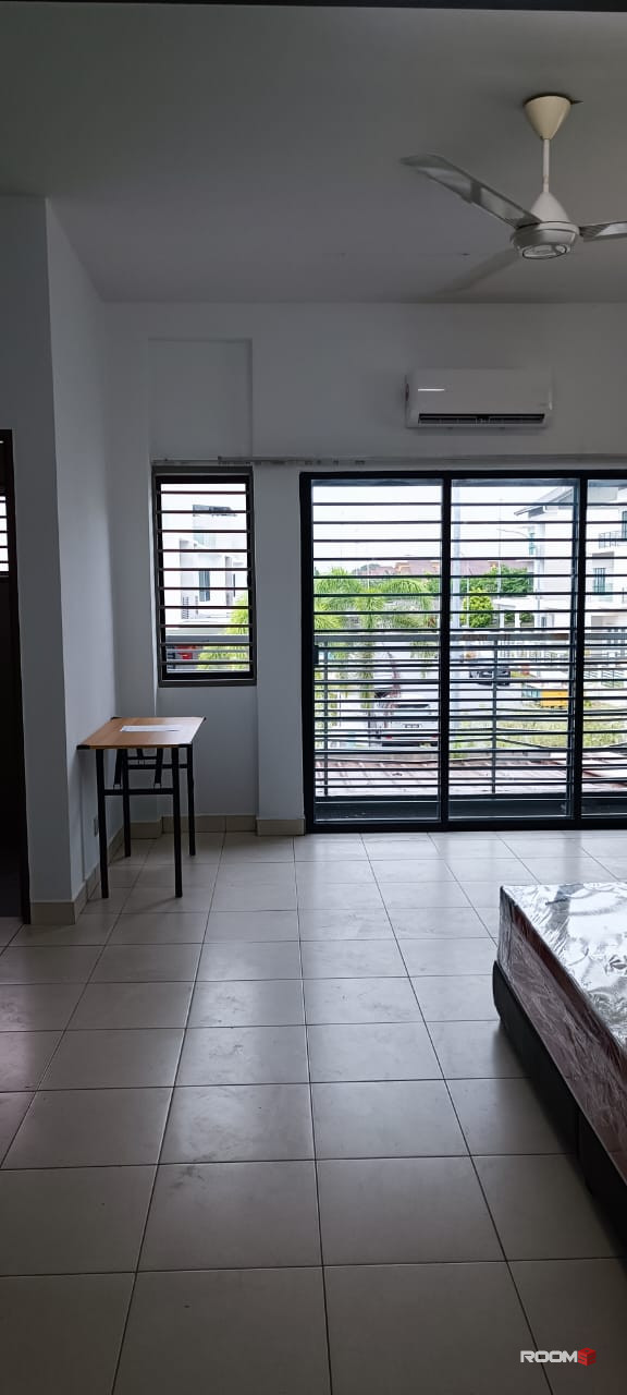 Bandar Puteri Klang Master Room