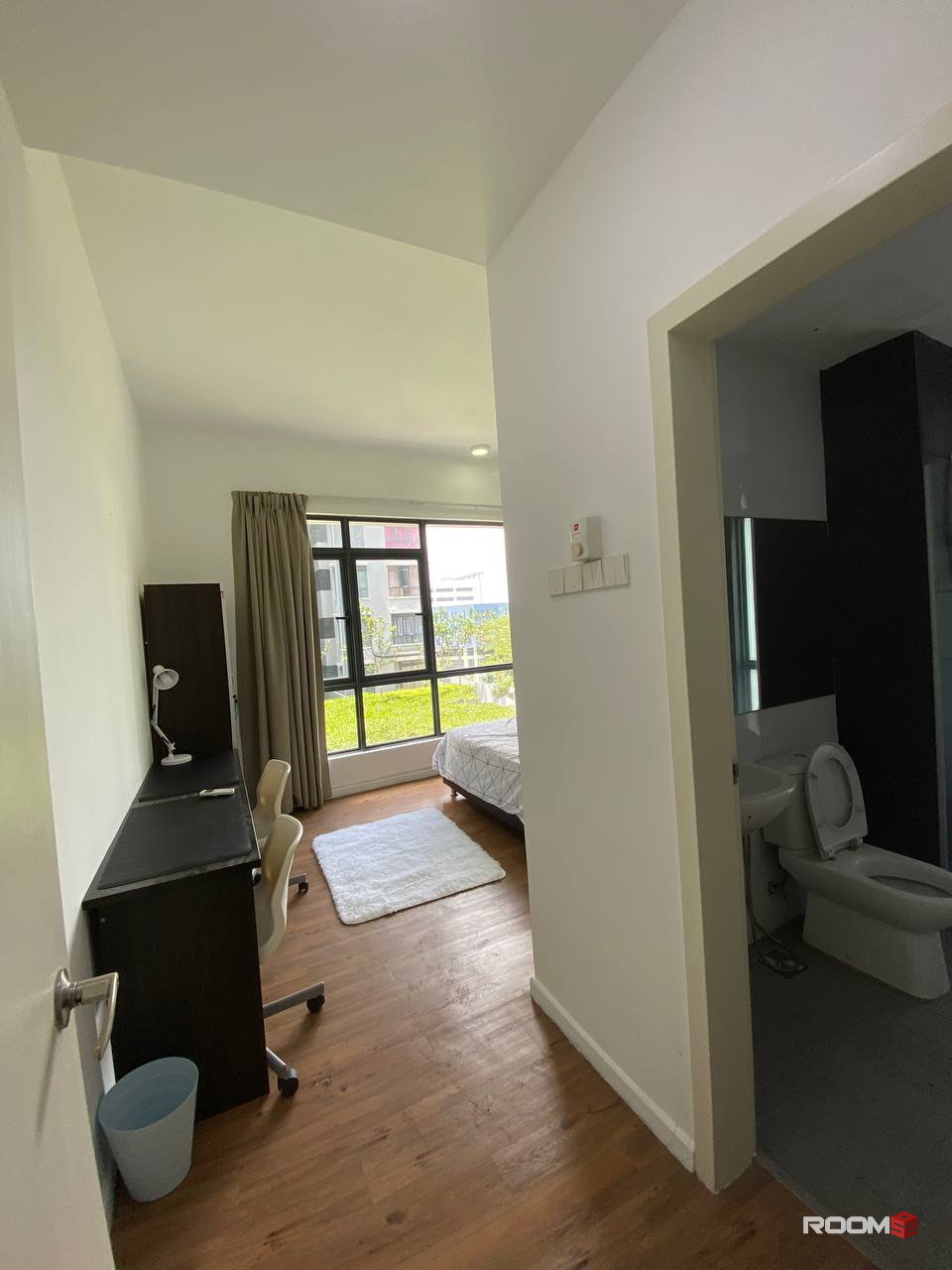 💥 Master Room with Private Bathroom for RENT 📍Utropolis Glenmarie Shah Alam