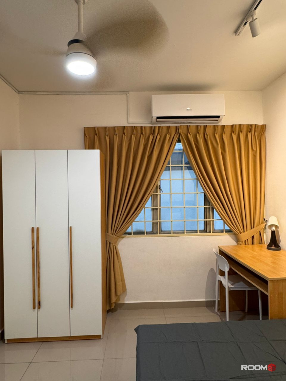 🔥De Tropicana, Kuchai Lama📍New Medium Room🔥Fully Furnish 10” Mattress Aircond Wardrobe Table Chair