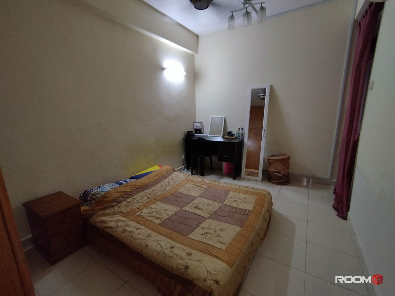 Indah Villa Medium Room For Rent