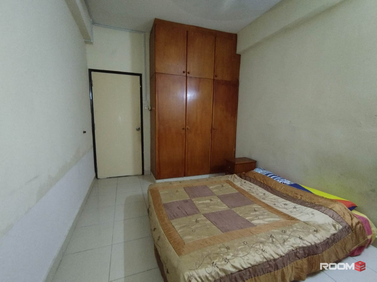Indah Villa Medium Room For Rent