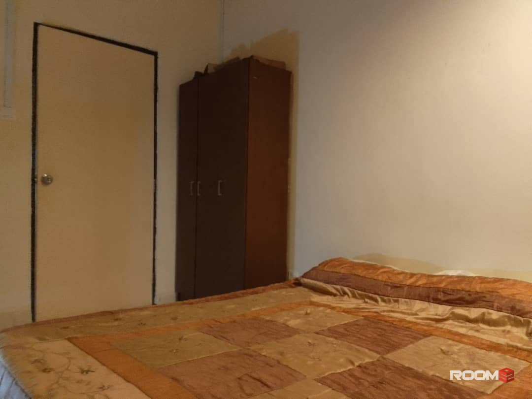 Bandar Sunway Indah Villa Medium Room For Rent