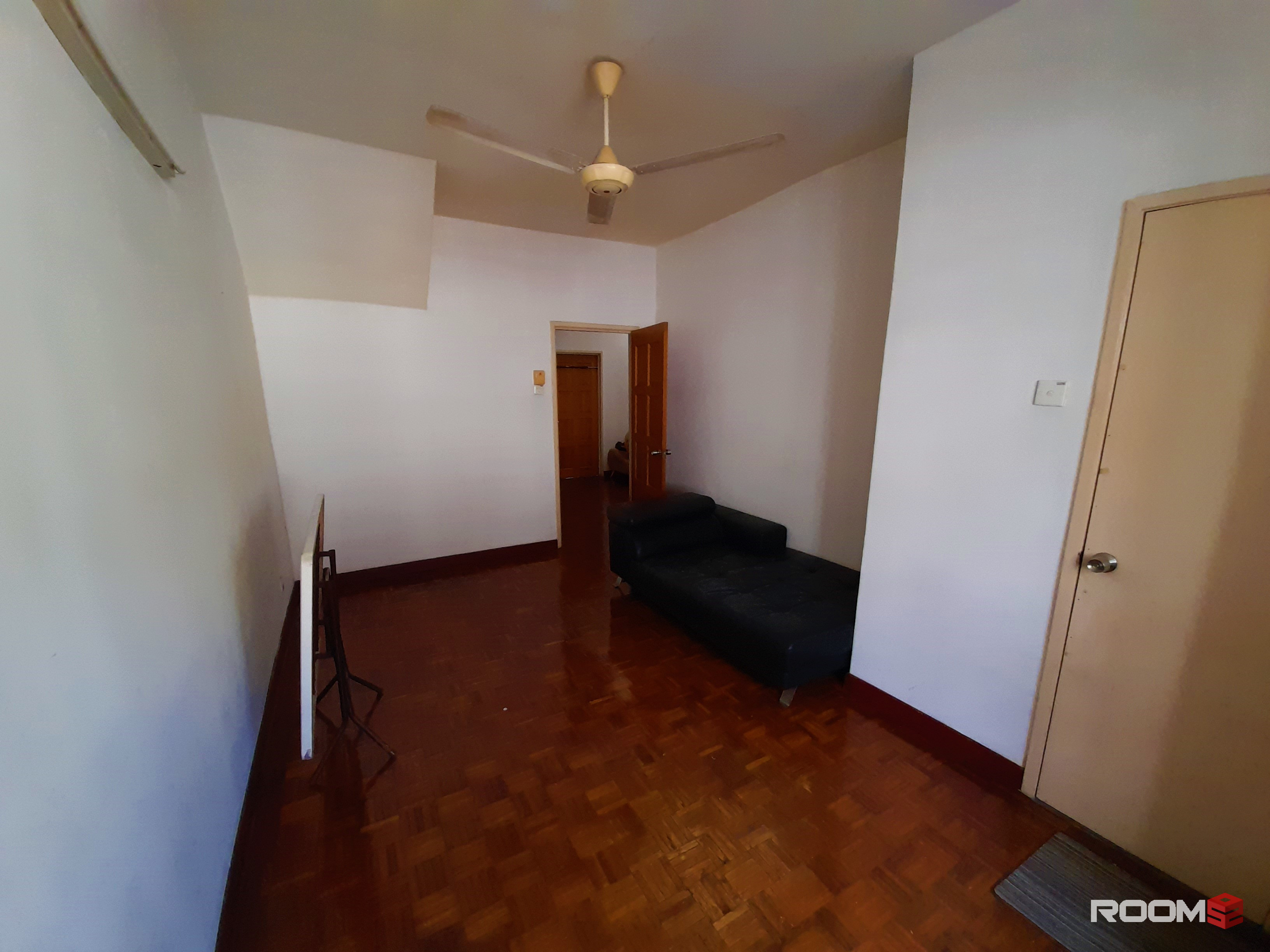 Middle room in house facing park, Bandar Utama