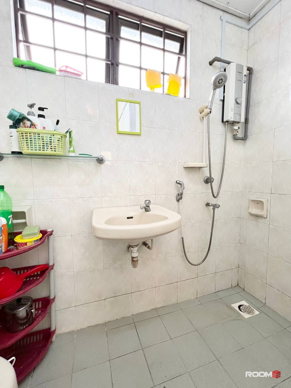 💥PJ Bandar Utama, Queenbed room with AC and furniture