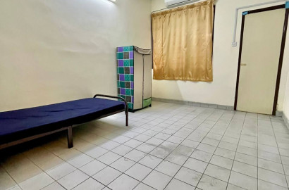 💥PJ Bandar Utama, Queenbed room with AC and furniture