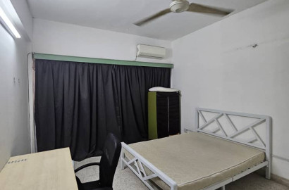 SS2 Landed House Big Space Room Suitable for 2 (Walk to Public Transport)