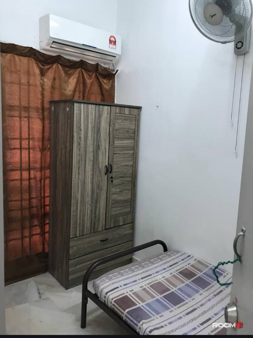 comfy-aircone-room-putra-heights-subang-jaya-to-rent