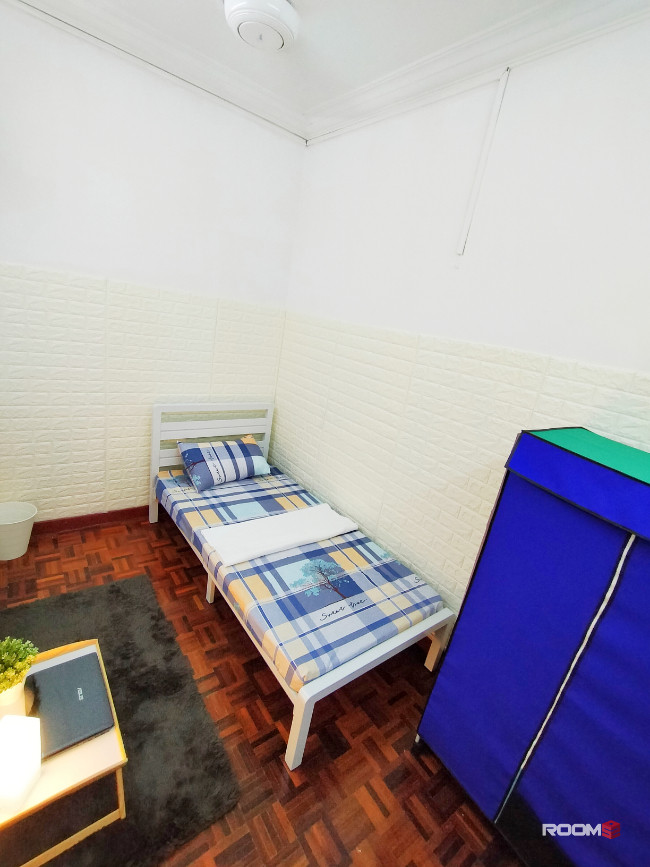 Single Room Rent with One Month Deposit in Bandar Utama 6mins MRT Station