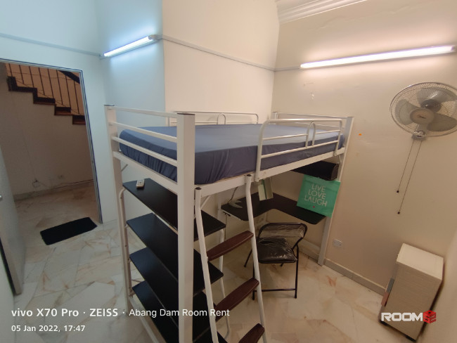 One Month Deposit! Single Room Rent in BU2, Bandar Utama 900m walk to MRT Station