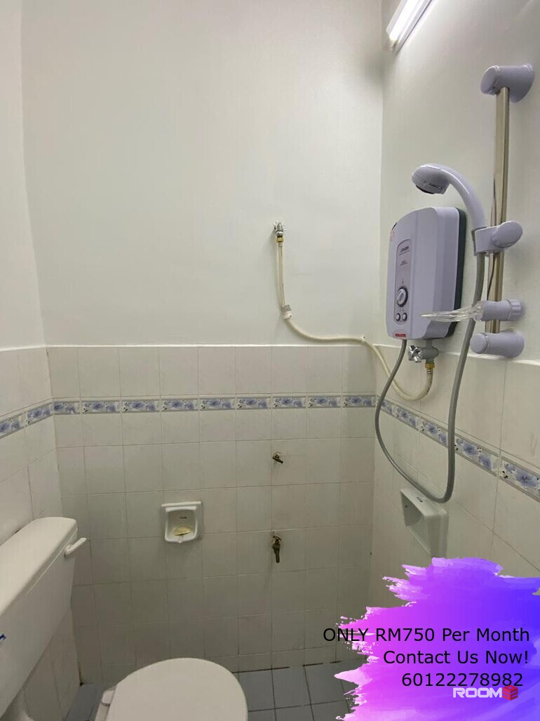 Cozy with FULLY FURNISHED Middle Room for RENT at Pusat Bandar Puchong, Puchong