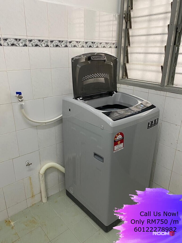 Cozy with FULLY FURNISHED Middle Room for RENT at Pusat Bandar Puchong, Puchong
