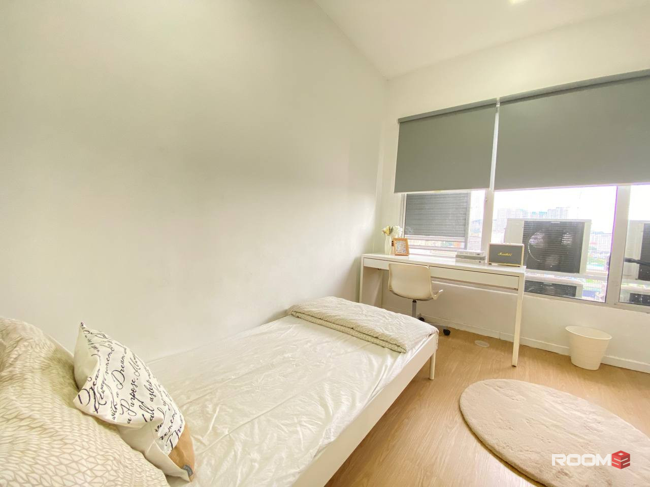 Rent a room near LRT and save time on your daily commute! ⏰⏳2-3 Min walk to LRT Chan Sow Lin 🚝
