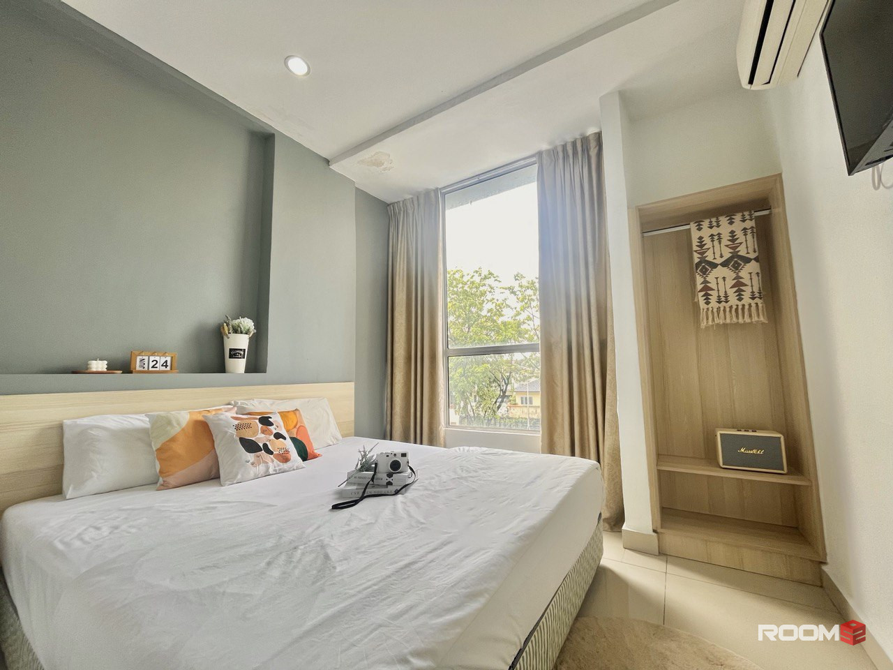 Low Budget ? 😭 Tired Searching For ZERO Deposit Room? 😥 Contact Us For Room Rent Next To Atria Mall ! 🤩