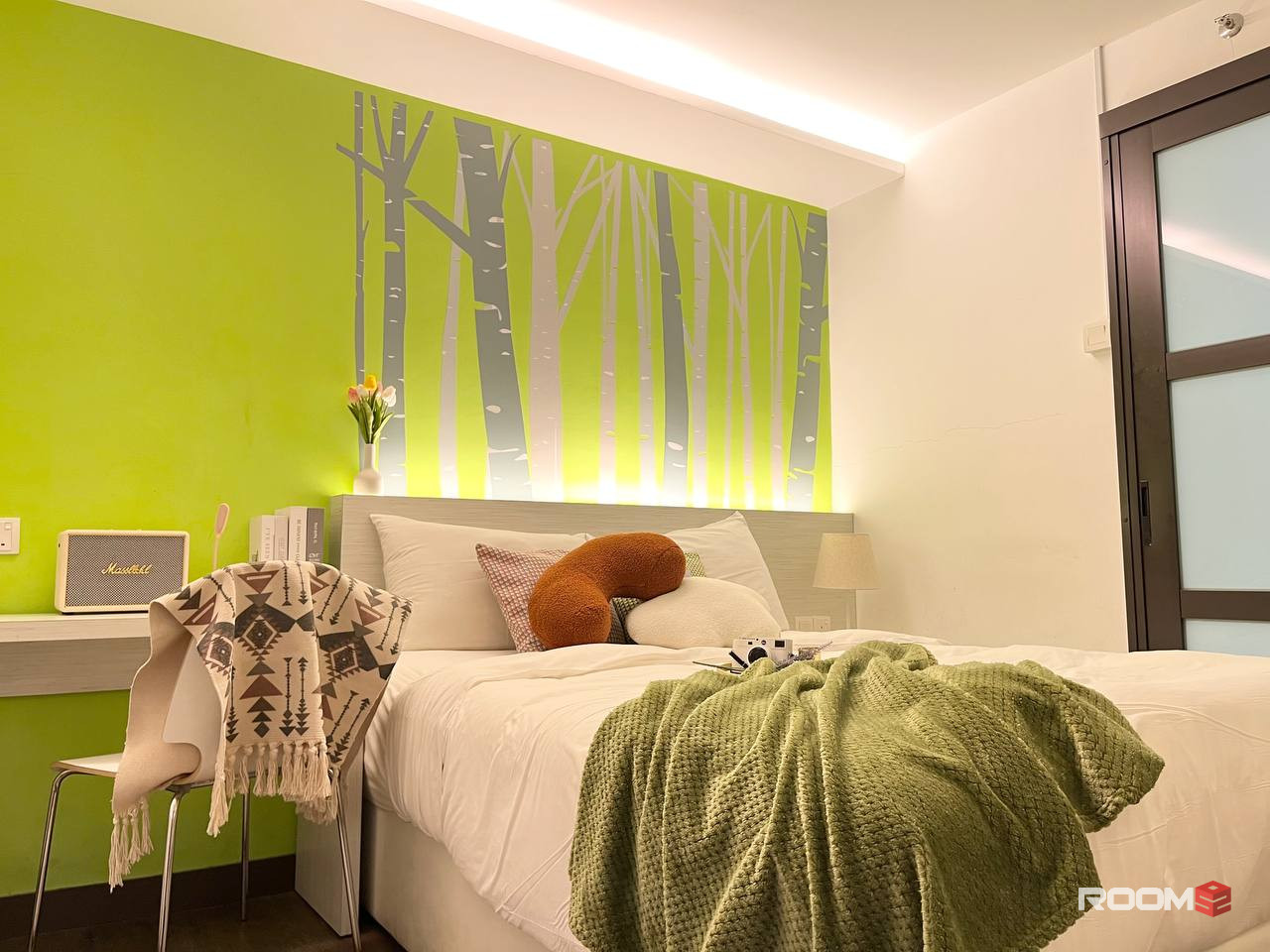 No Worry Living With Us! 😡 ZERO DEPOSIT Room Fully Furnished Room at Maluri with Modern Furnishing ! 💰