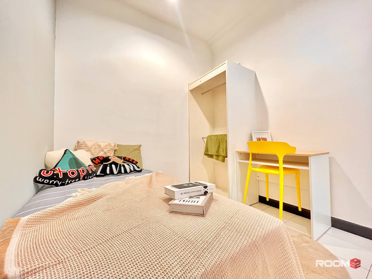 📴 Don't Waste Your Time Find Room With Deposit 😱 Rent Room Near LRT 🚄 ZERO Deposit & Fully Furnished 💯