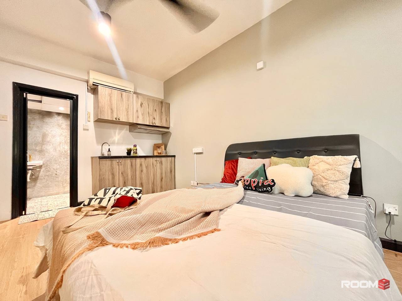 😍 KL Biggest Room Rental Without Deposit 🛏 Save Up 2 Months Deposit 💸 At Bistari Condo, PWTC 😍