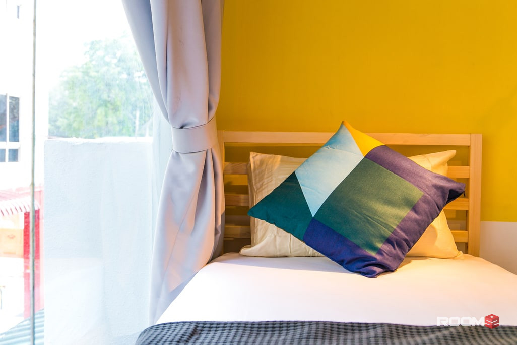 "Convenient Maluri Room Rental 🏠 - Perfectly Located Near Bus Route to Bukit Bintang. 🚍