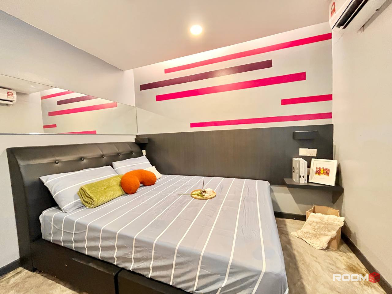 Finding A Good Housemate 👩🏻‍🤝‍👩🏾 Without Pay Any Bills Together? 💸 Let's Try Us Now 😍