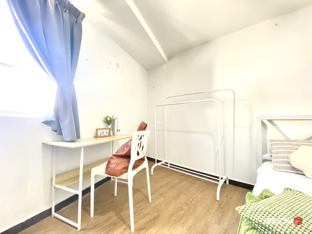 Study At UNITAR ? 🎓 Rent With Us Room Near LRT And UNITAR 🏙️🚝