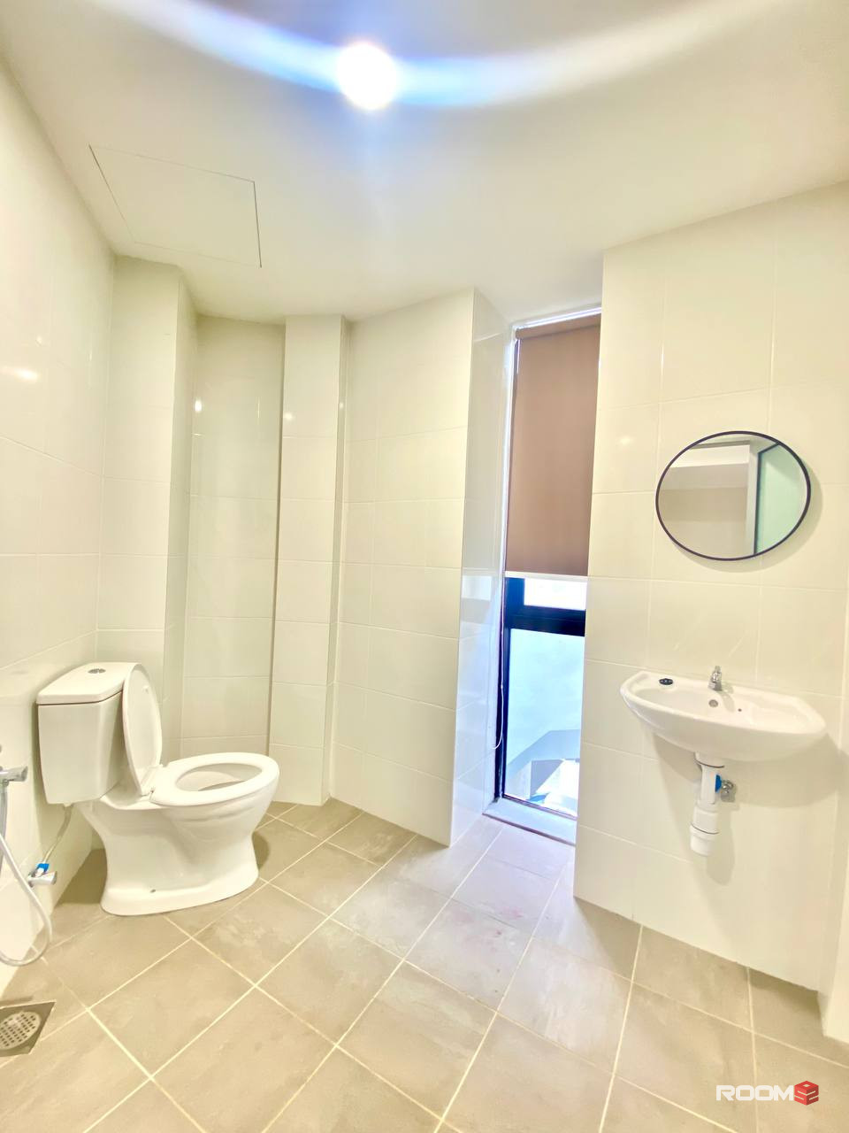 Steps to the Subway! 🚶‍♂️ Cozy room for rent near MRT Kentonmen 🌈