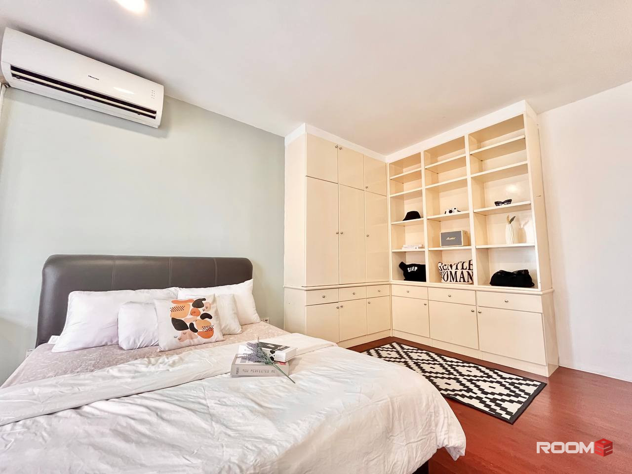 Afraid Of Previous Housemate? 😱 Comfy Room For Rent In KLCC Area 😍 With View 💯