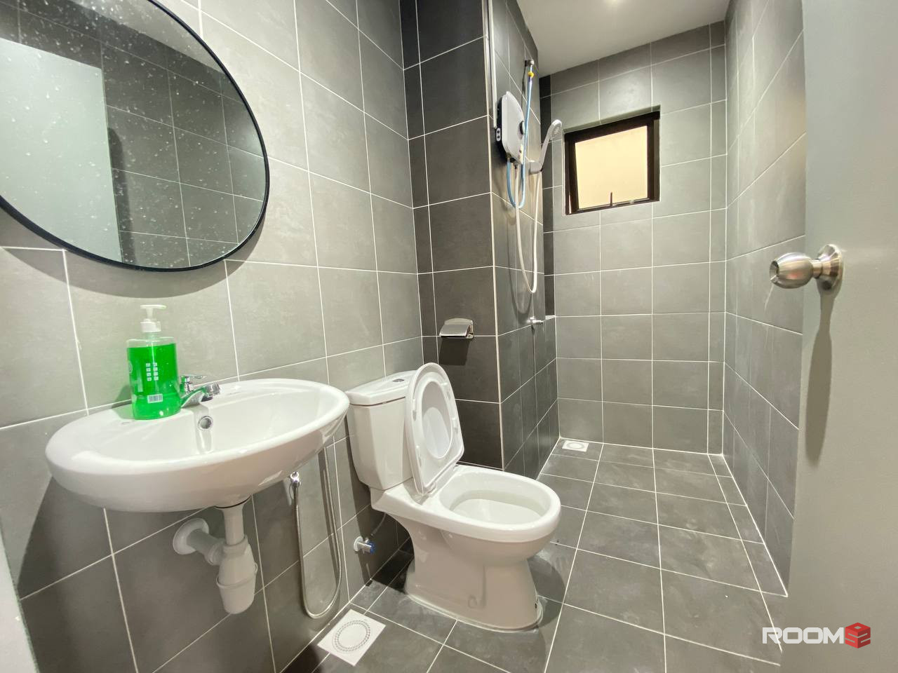 Rent The Right Stay With Us 👍🏻 ⚠️ Check This Affordable Room 😍 At Cheras KL 👍🏻