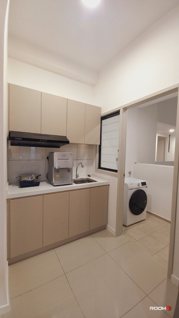 Medium Room at SAVVY Segambut Fully Furnished for rent Mont Kiara