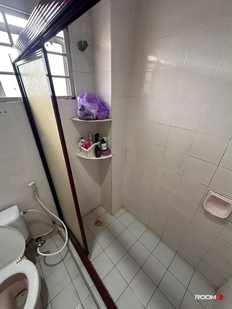 🌸 Female Room for Rent in Bandar Utama | Cozy, Safe & Affordable