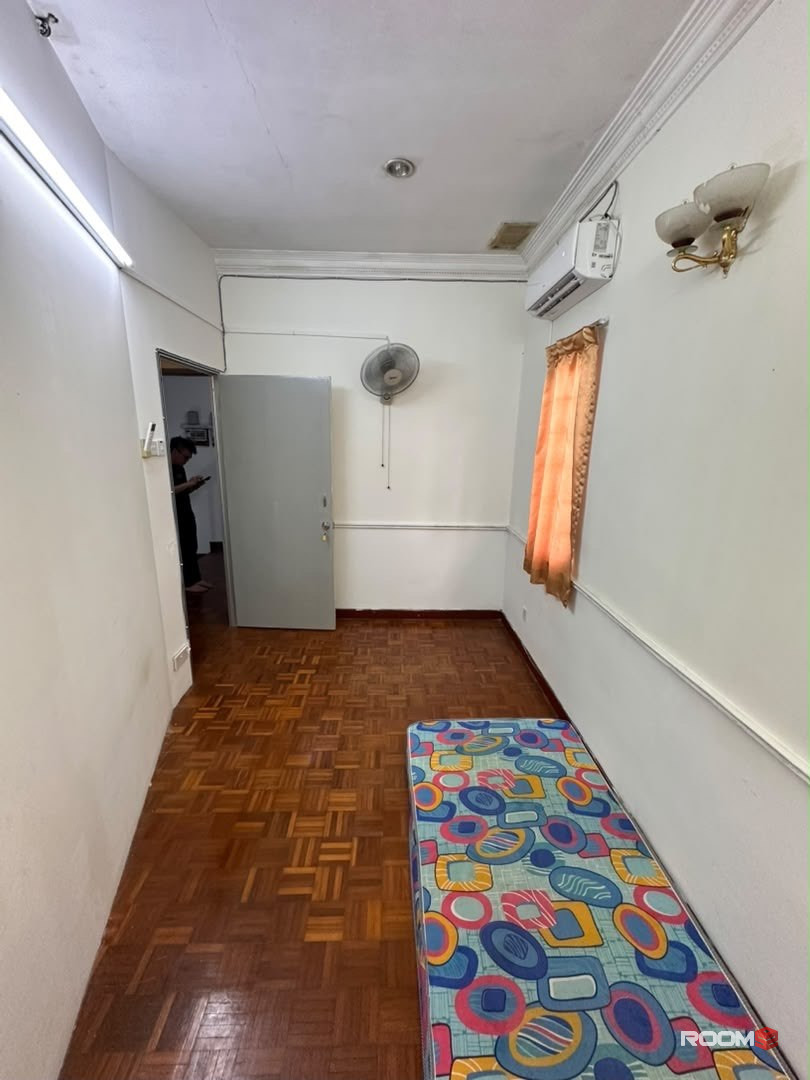 🌸 Female Room for Rent in Bandar Utama | Cozy, Safe & Affordable