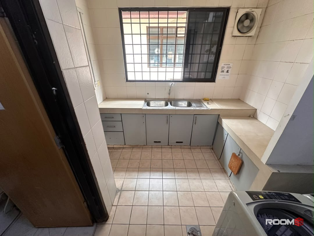 👑 Spacious Master Room for Rent @ Bandar Utama | RM870