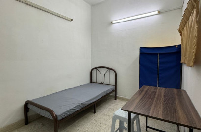 🔥Low Deposit✅🔥, SS2 Medium Room For Rent , SS2/89 Area, Move In Ready , Can Move In Anytime
