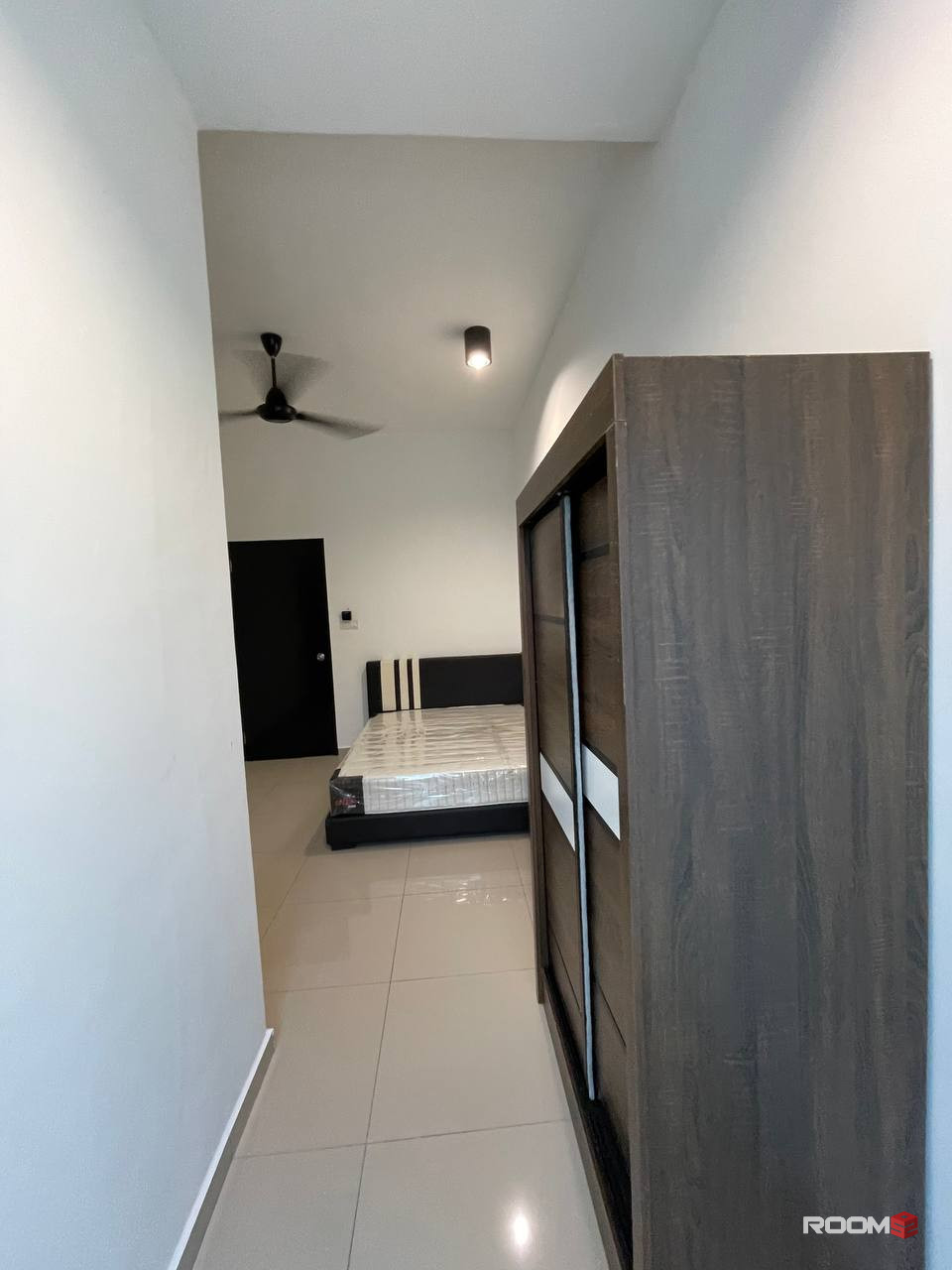 Rent Room Sendayan/ Seremban Negeri Sembilan Fully Furnished Private Toilet Female Unit