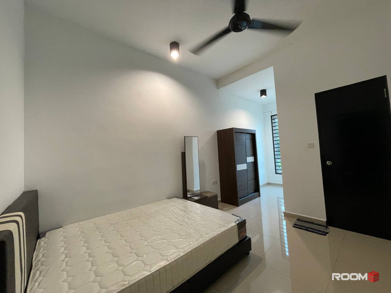 Rent Room Sendayan/ Seremban Negeri Sembilan Fully Furnished Private Toilet Female Unit